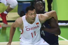 “四大中锋”一共4篮板，宫鲁鸣带五个内线来奥运会失算了吗？图片