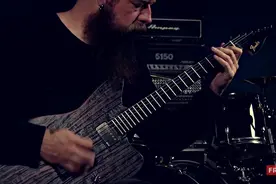 这把电吉他简直太漂亮指板琴体！活结Slipknot吉他手Jim Root演奏视频封面