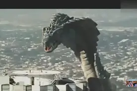 龙蟒蛇缠绕在八十层大厦上，出动了战斗机，场面震撼！