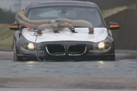 小伙爆改宝马530，改装完成后轿车变成越野车