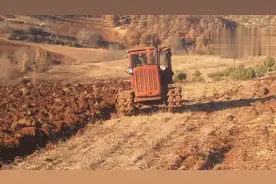 东方红75启动与耕地，勾起满满的回忆