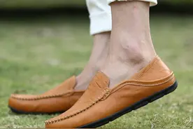 看看潮男们都在穿哪些潮鞋图片