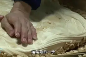 潮州手工艺人现场制作酥糖，奇妙的制作过程看呆外国人
