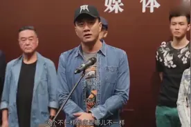 胡军隐藏25年妻子曝光！长成这般模样，难怪不公开！同情Ing视频封面