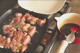 烤鸡肉串这样做，色香味俱全，家人都爱吃！视频封面