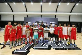 尤纳斯:不知周琦不能给他建议 祝他未来能有好运图片