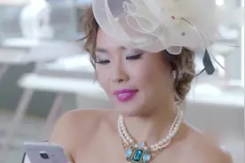 漂亮的李慧珍：韩雪巧碰薇薇安打电话，听到一个让她平步青云的事