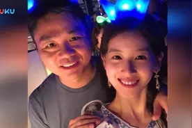 章泽天晒与刘强东合照撒狗粮 满脸笑容恩爱满满视频封面