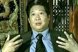 洪金宝当年公开谈与李小龙的私人矛盾，全程用英文解释！图片