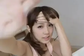幽默笑话   一个年轻女子经过一家精神病院图片
