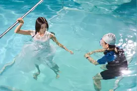 拍水下婚纱照不会游泳怎么办？图片