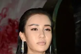 电影《功夫瑜伽》举行主创见面会 亚洲最美瑜伽教练秀傲人身材图片