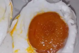 腌鹅蛋，这样腌才会出油，而且咸蛋还不会坏，教你一招，轻松掌握图片