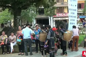 越南沙坝一个法式风格的小镇 这里的苗族人特别热情视频封面