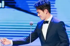 钟汉良出席上海电影电视节白玉兰绽放颁奖礼图片