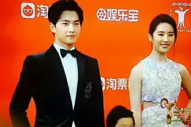 杨洋、刘亦菲、孩子，你们这样确定不是一家三口？图片