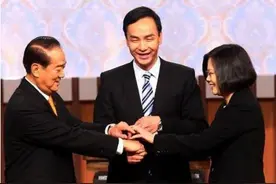 "超级星期天"抢进台南、"立院"火拼、周一"晒恩爱"，倒计时第五日，蓝绿最后一搏图片