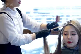 大脸美女换一个发色，气质好太多