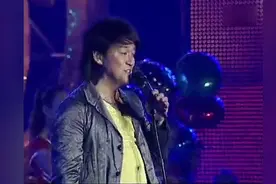 周华健演唱《有没有那么一首歌》，经典歌声再次响起，你想起了谁