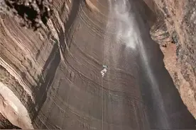 人与自然丨够胆大吗？来领略这些胆颤心惊的瞬间！图片