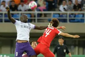 半场-河太均中柱 天津泰达0-0暂平延边富德图片