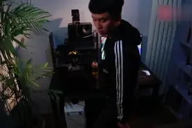 爆笑：半夜有人敲门却不见人影，结局太意外！视频封面