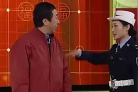 61岁冯巩老婆居然是她？支持冯巩30多年！儿子也厉害了！视频封面