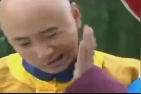 徐峥亲了一下赵丽颖，颖宝把徐峥一巴掌呼倒，太精彩了！视频封面