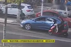 下车开门未观察，骑车男子被剐倒地死亡视频封面