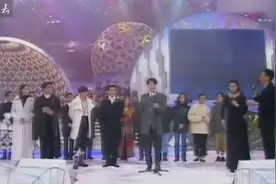 51岁黎明宣布女友阿wing诞下千金 网友：四大天王齐齐变身岳父！视频封面