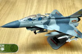 军迷的节日狂欢!歼10战斗机模型等你抱回家!图片