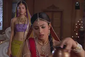 为了能和湿婆在一起，萨蒂竟然亲手制作了一尊湿婆林伽！