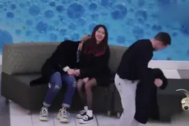 用行动告诉你，男人来“大姨夫”会是怎样的情形！视频封面