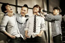 BIGBANG广告幕后花絮：胜利、太阳秀中文，权志龙微笑！图片