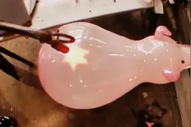 完美的玻璃工艺制作，做出来的猪和鱼简直栩栩如生！