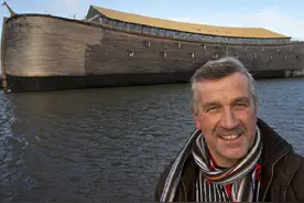 一个荷兰人因梦到被水淹而建造诺亚方舟，看到构造我眼都瞪大了！图片