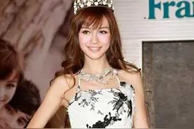7年前的Angelababy婚纱处女秀 网友大赞美不胜收！图片