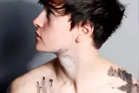 大胆爱｜如何在陌生环境下搭讪小鲜肉？我私藏已久的大招在此图片