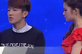 销售女和男友多个同事暧昧 女友苦苦哀求不得原谅图片