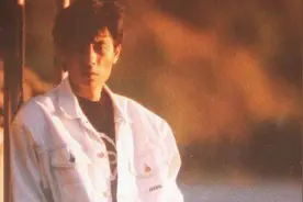 王杰《是你是你是你》我如此地沉默 徘徊在你的窗口图片