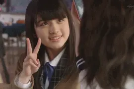 搞笑GIF图片：着姑娘不应该打球，应该从事演艺了图片
