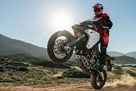 解析新款杜卡迪Multistrada 1200 Enduro图片