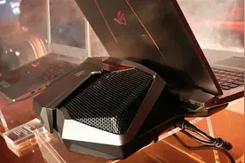 电竞爱好者福音！华硕推出 ROG GX700 水冷电竞笔记本图片