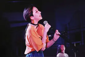 买辣椒也用券翻唱《起风了》爆红网络 买辣椒也用券个人资料图片