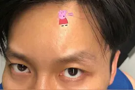 李晨炫耀小猪佩奇贴纸 被范冰冰吐槽皮肤问题图片