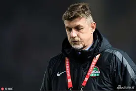 河南建业主教练塔拉吉奇下课！重庆斯威又当主帅杀手图片