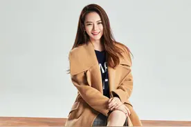 川妹子戚薇好直率：我也买过假货名牌包，双眼皮是大学时割的图片