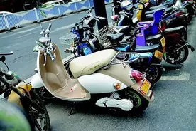 杭州骑电动车逆行被抓 要自发朋友圈曝光？真相是这样图片