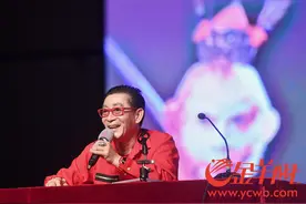 六小龄童做客广外 寄语大学生：苦练本领面对社会挑战图片