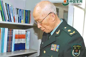 86岁高龄患癌25年，两次入伍为国淬“利刃”图片